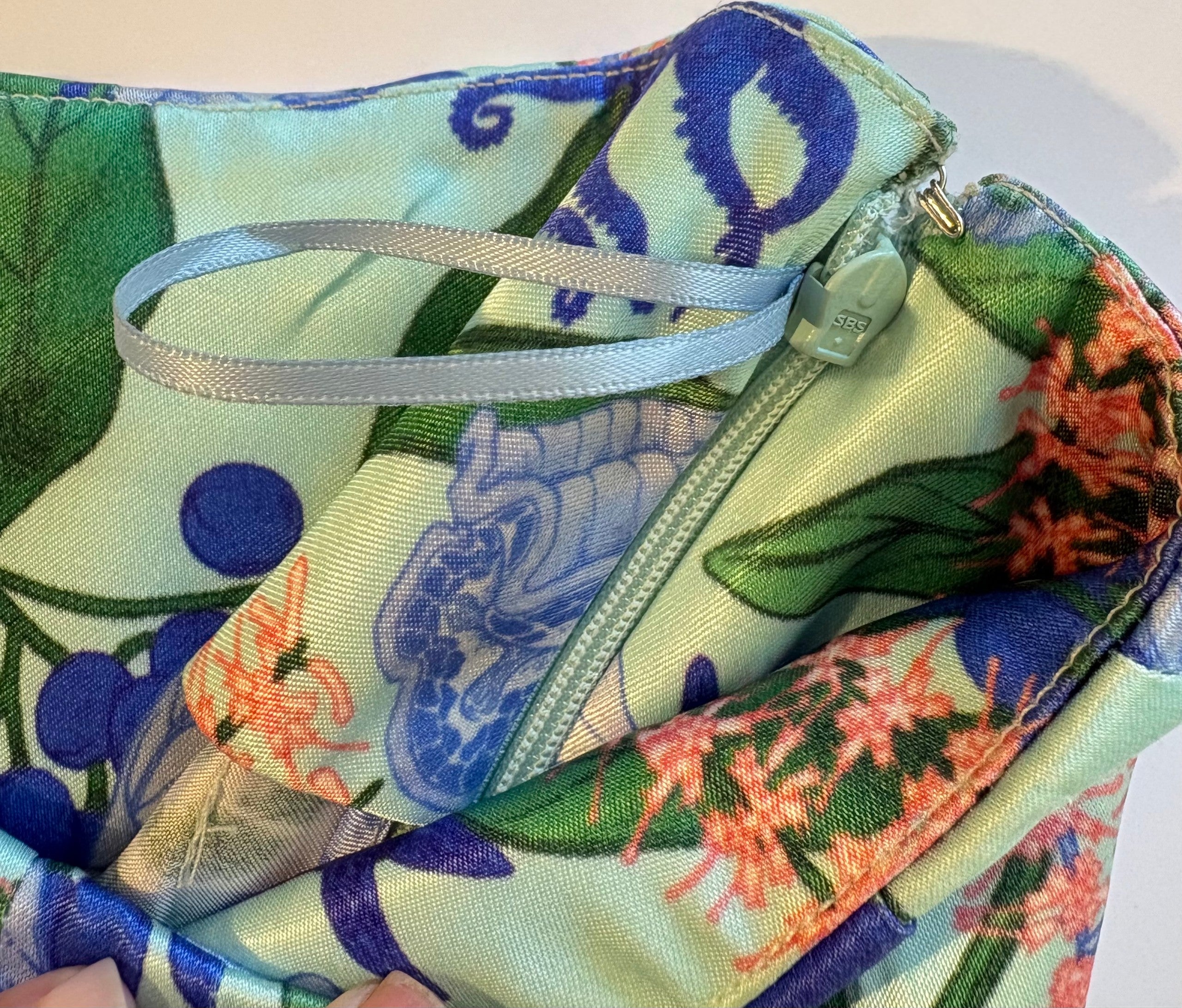 MUNA Prism Pleated Mini Skirt S Blue Green Floral Seahorse Print Greek Key Hem
